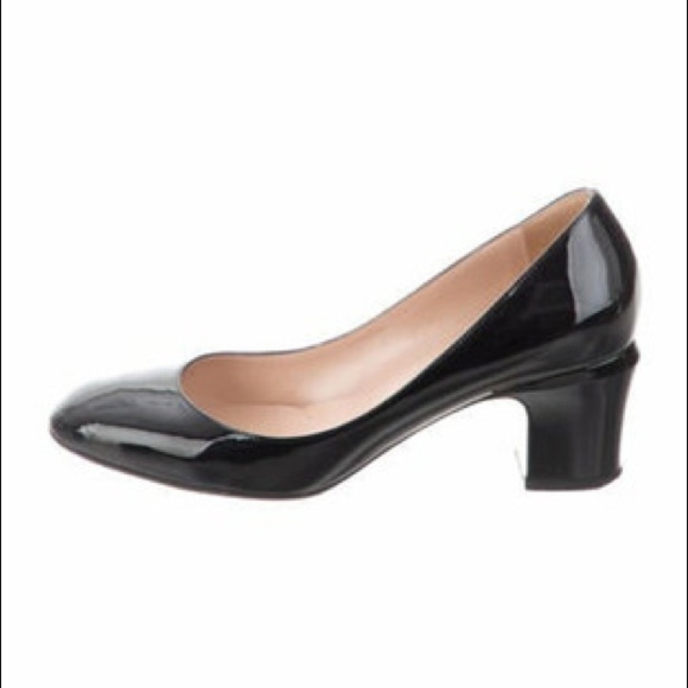 - Gorgeous Valentino block heel pumps